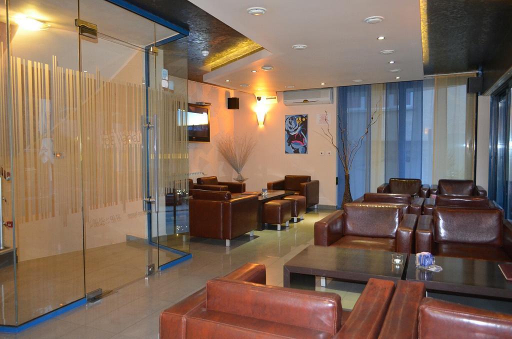Riverside Family Hotel Γιάμπολ Εξωτερικό φωτογραφία